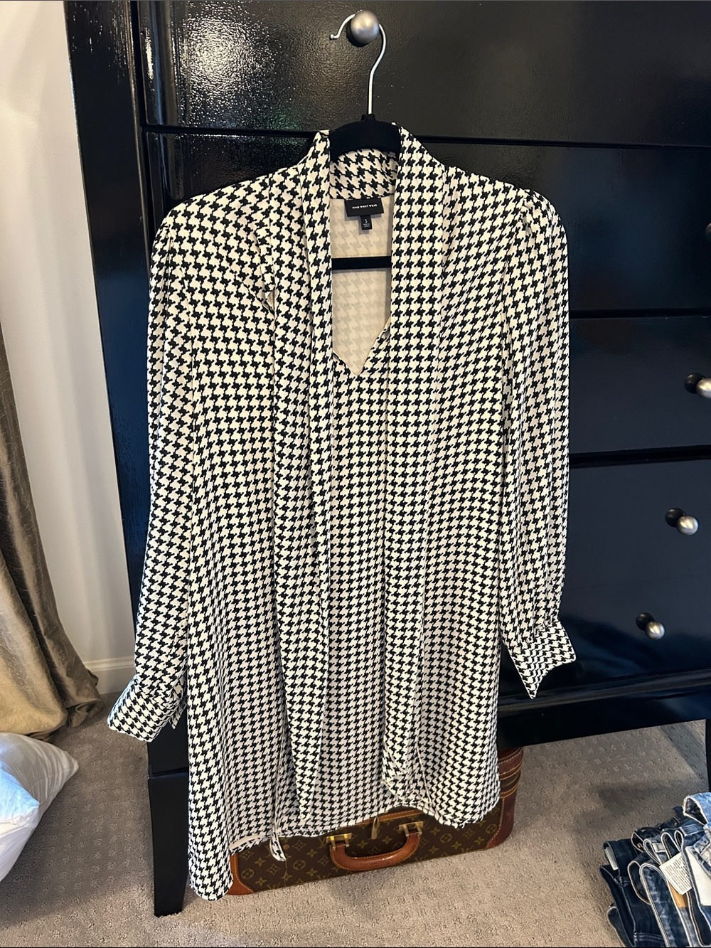 Houndstooth Long Sleeve V-Neck Dress Size S